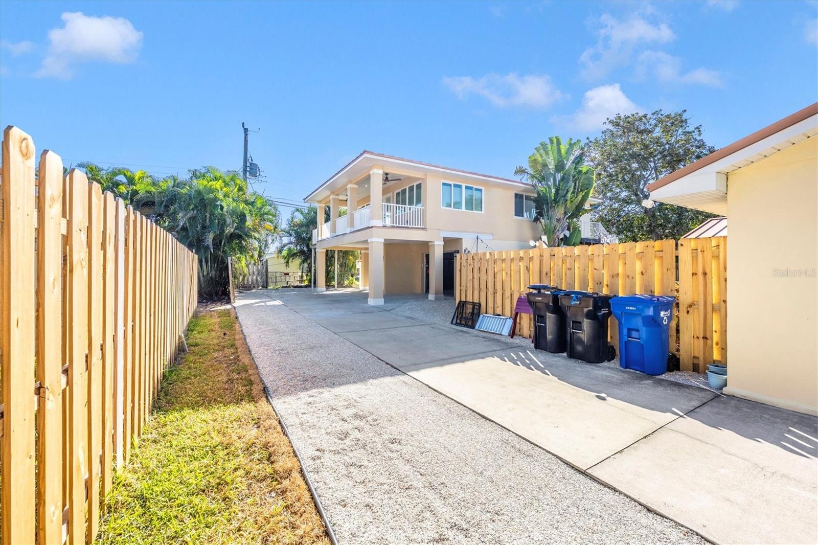 SOUTH VENEZIA PARK - Residential Lease