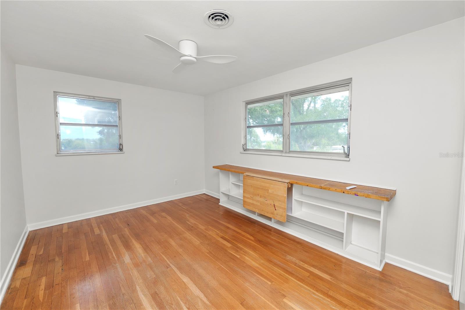LAUREL HILL - Residential