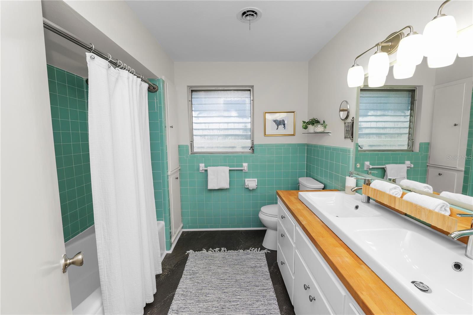 LAUREL HILL - Residential