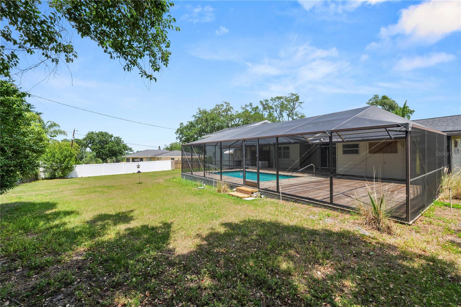 LAUREL HILL - Residential