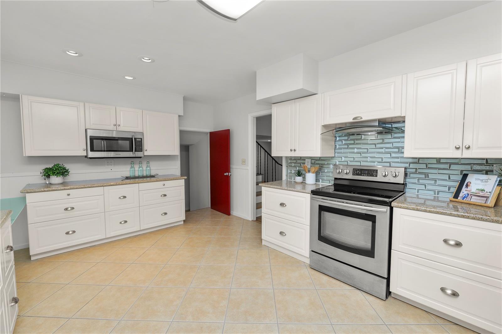 LAUREL HILL - Residential