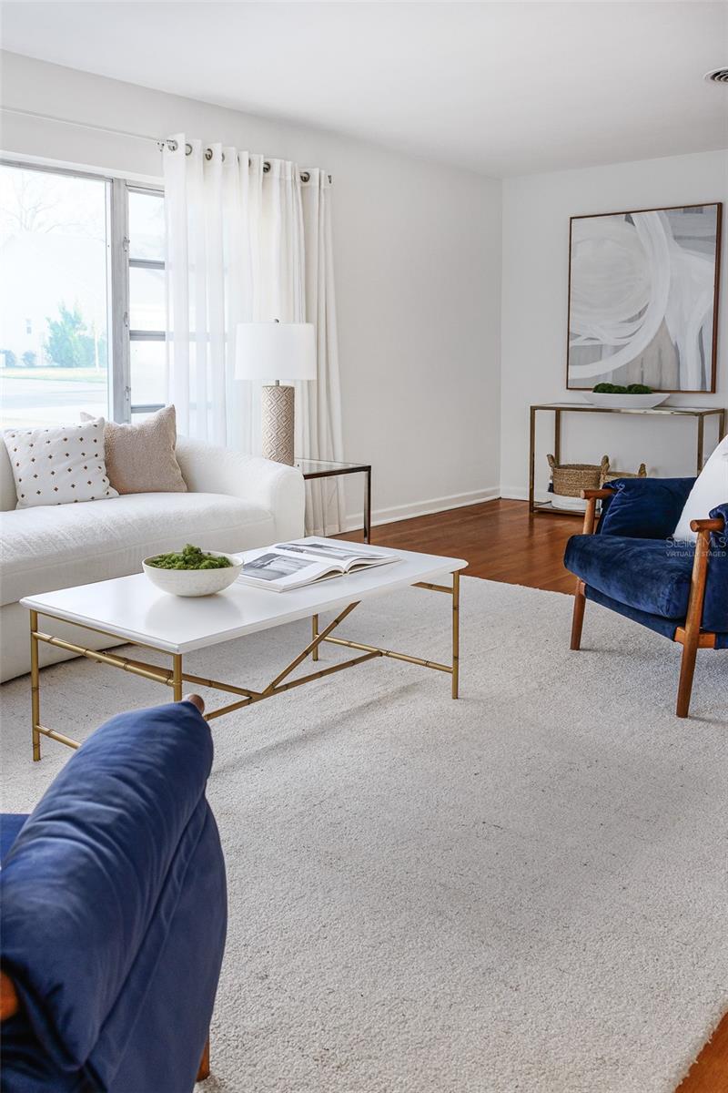 LAUREL HILL - Residential