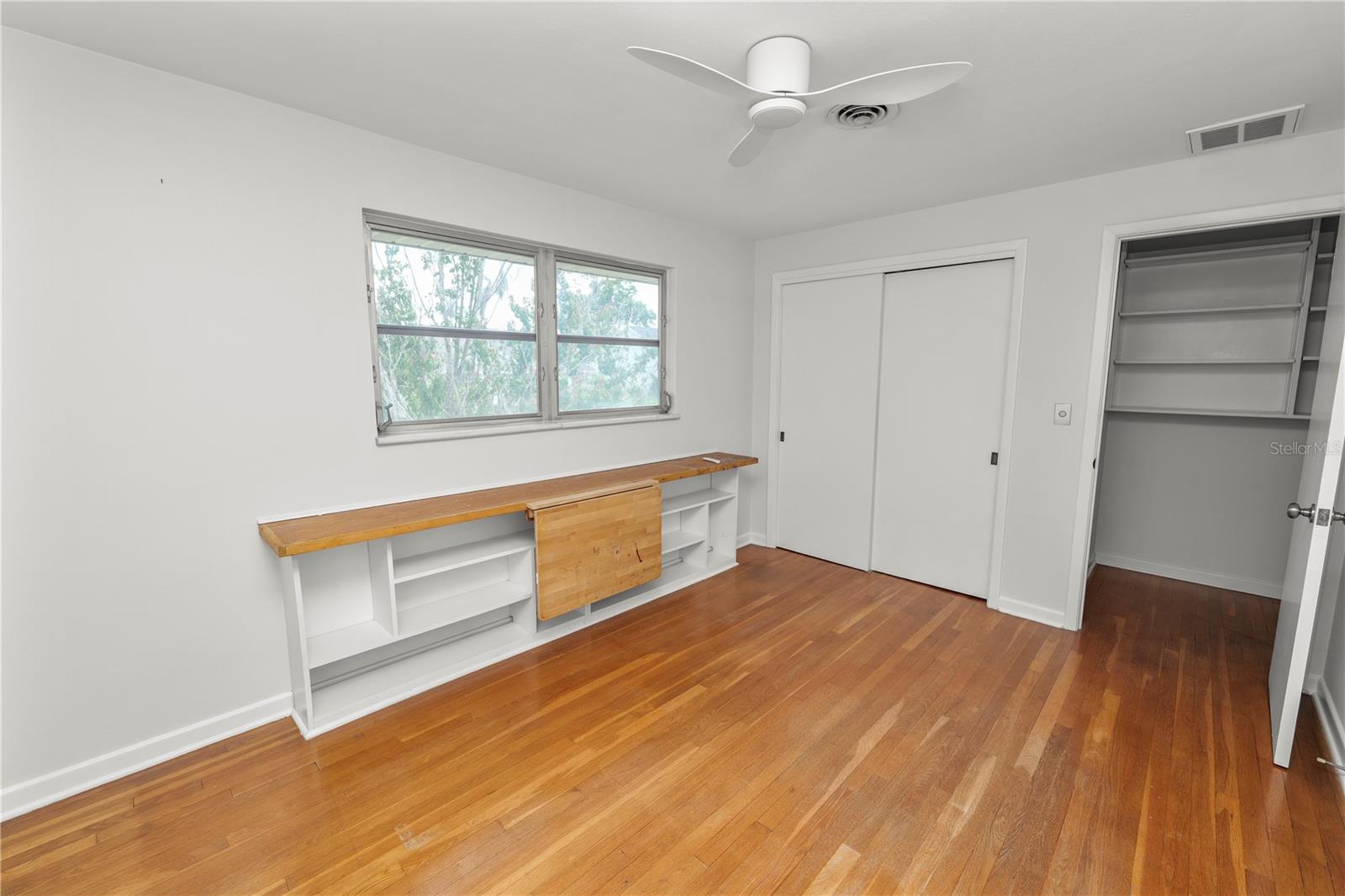 LAUREL HILL - Residential