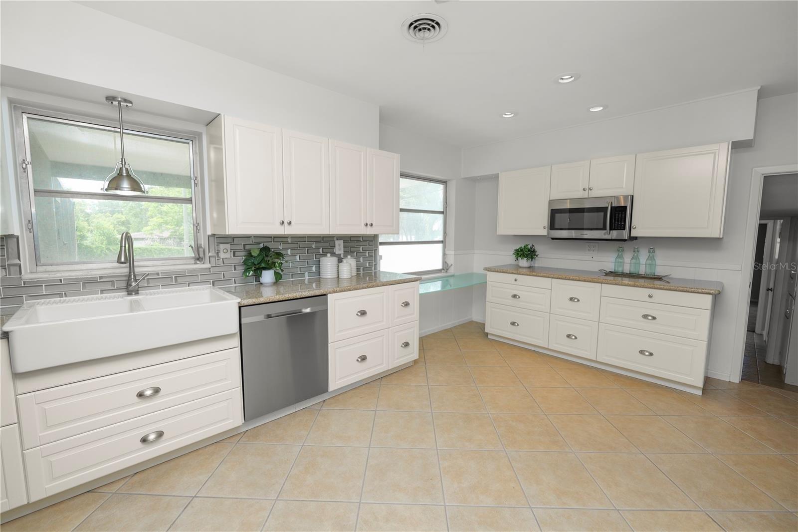 LAUREL HILL - Residential