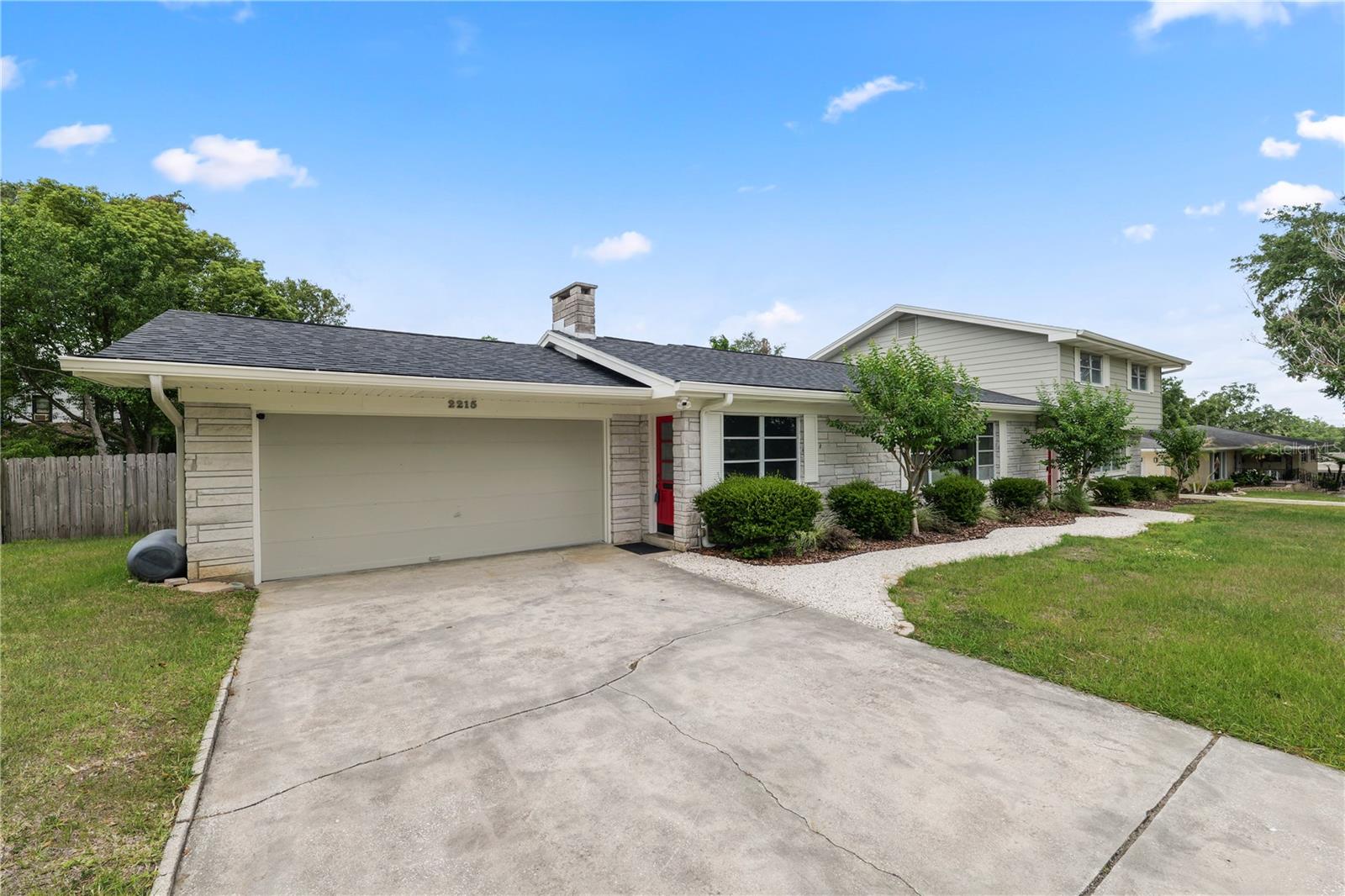 LAUREL HILL - Residential