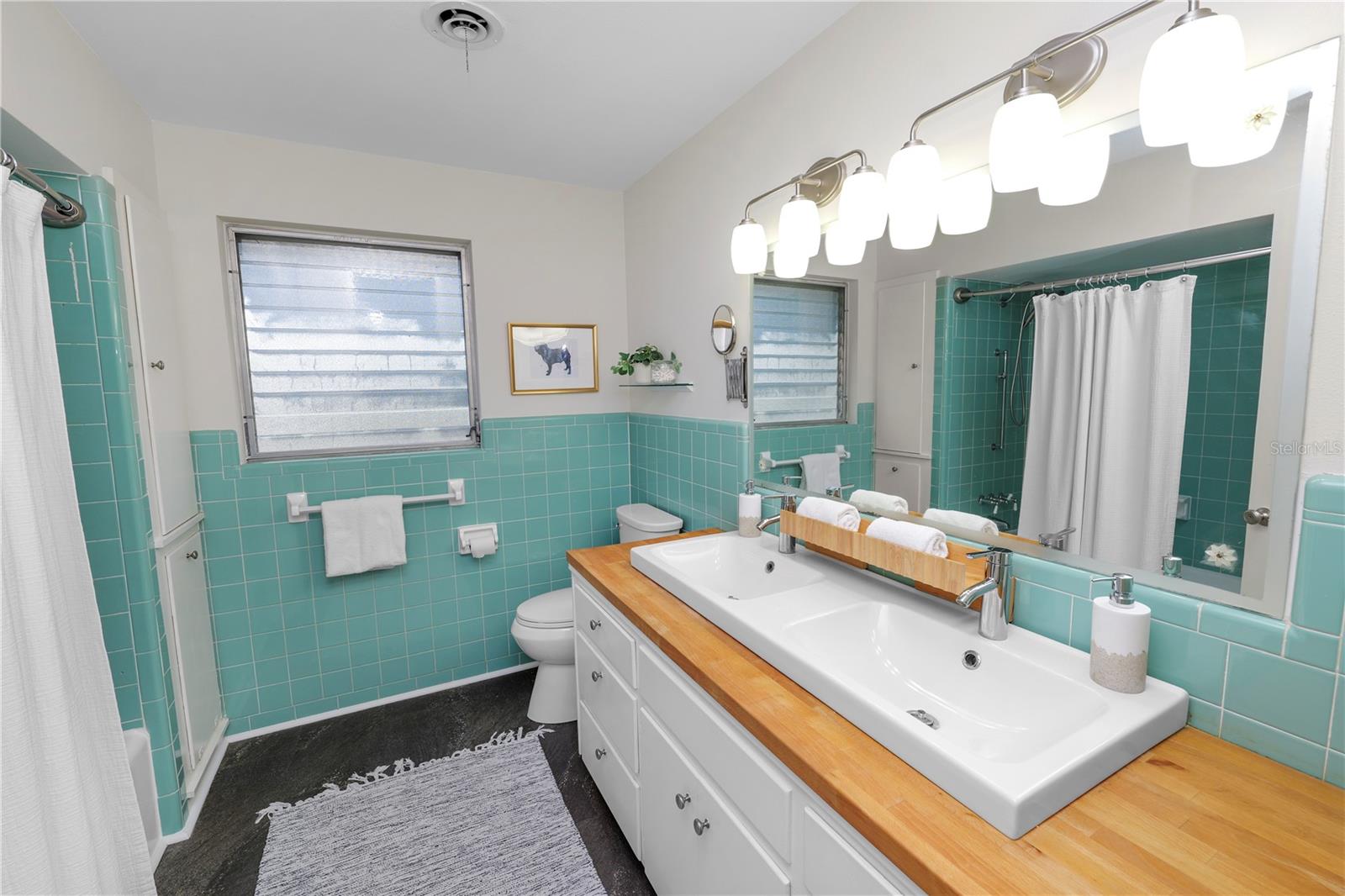 LAUREL HILL - Residential