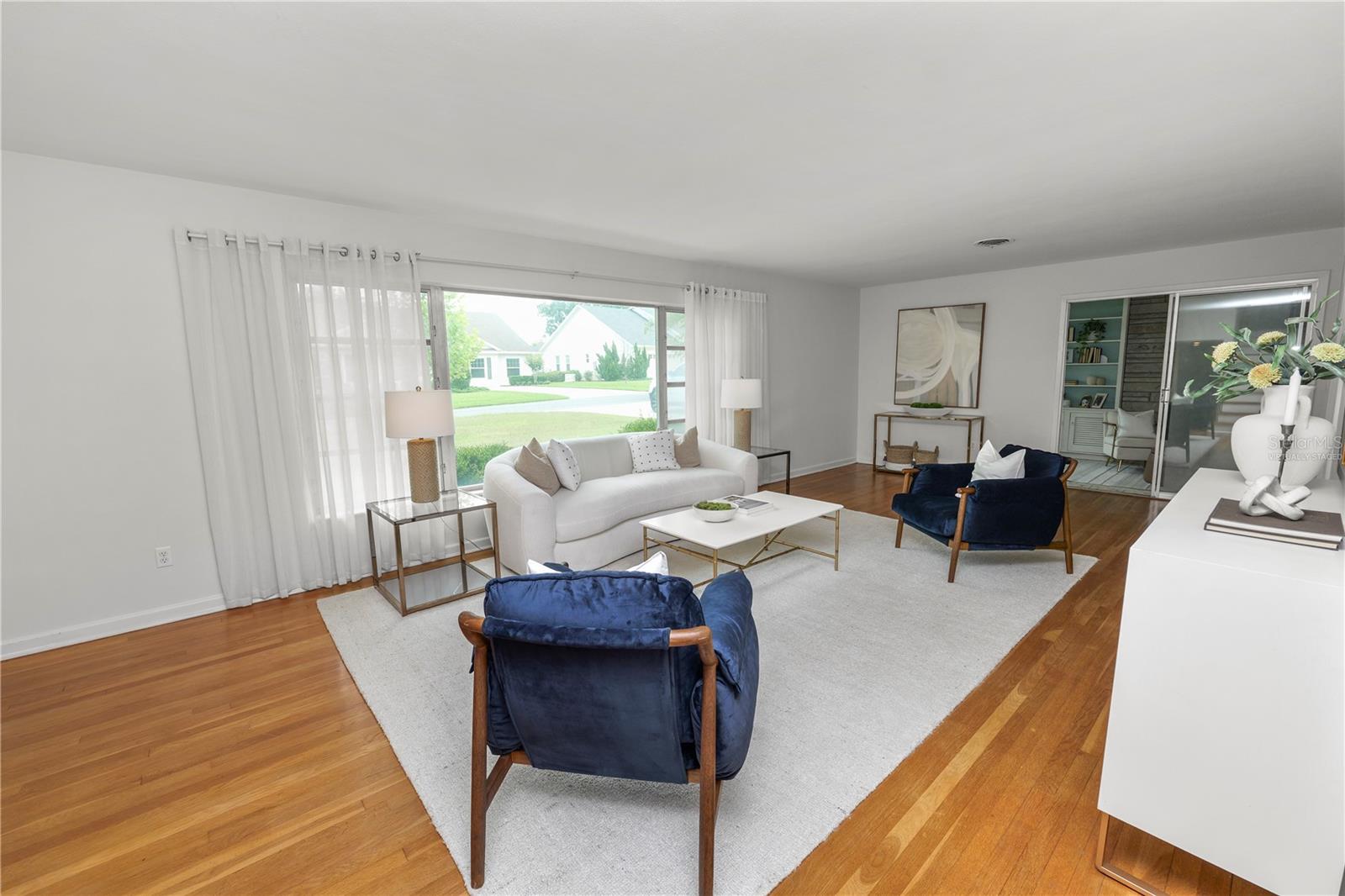 LAUREL HILL - Residential