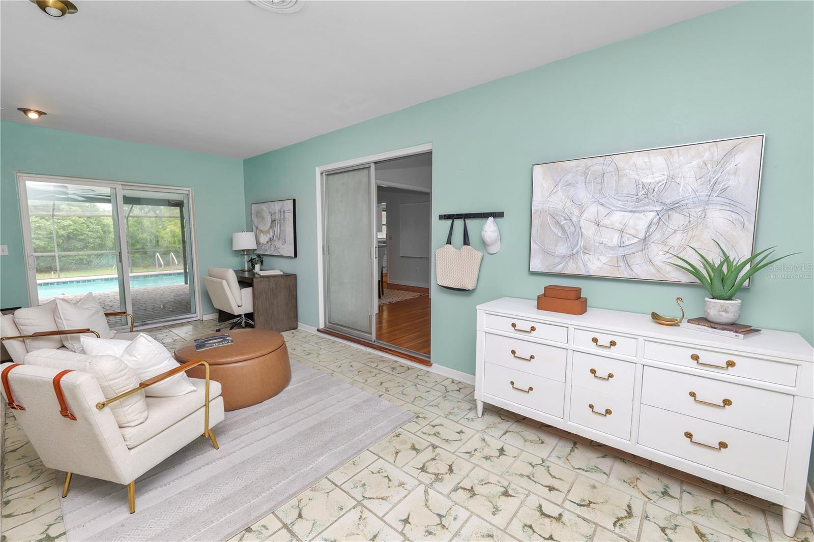 LAUREL HILL - Residential