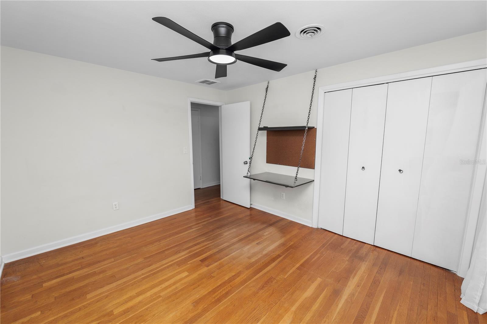 LAUREL HILL - Residential