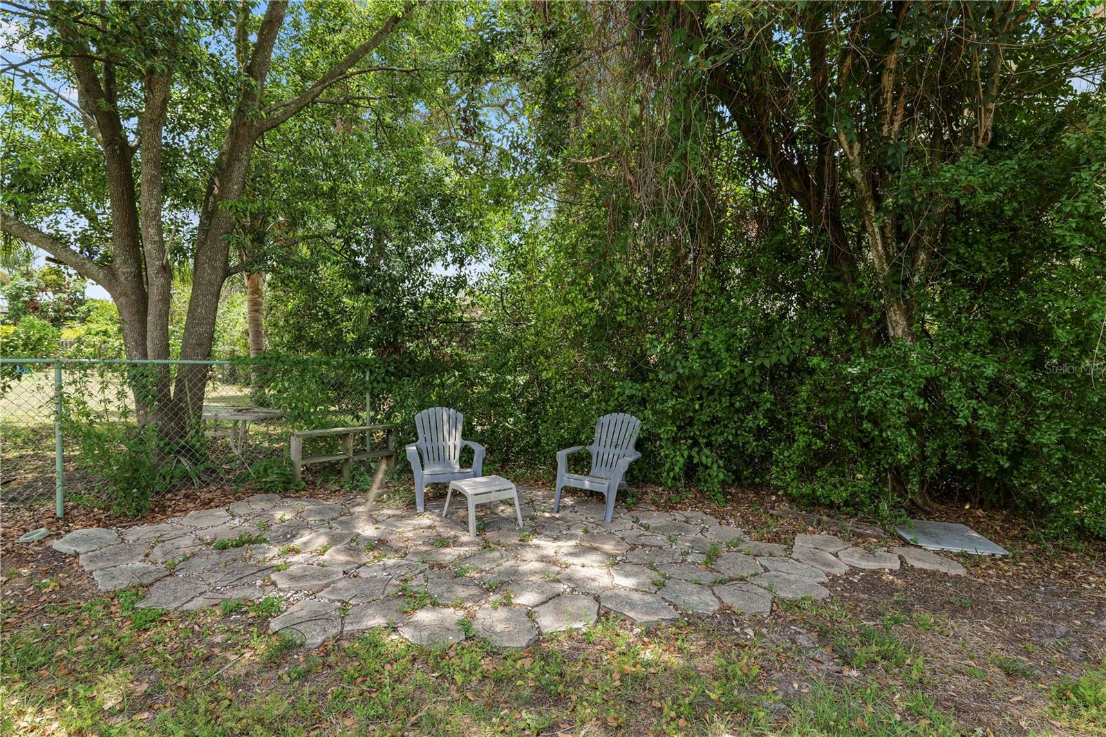 LAUREL HILL - Residential