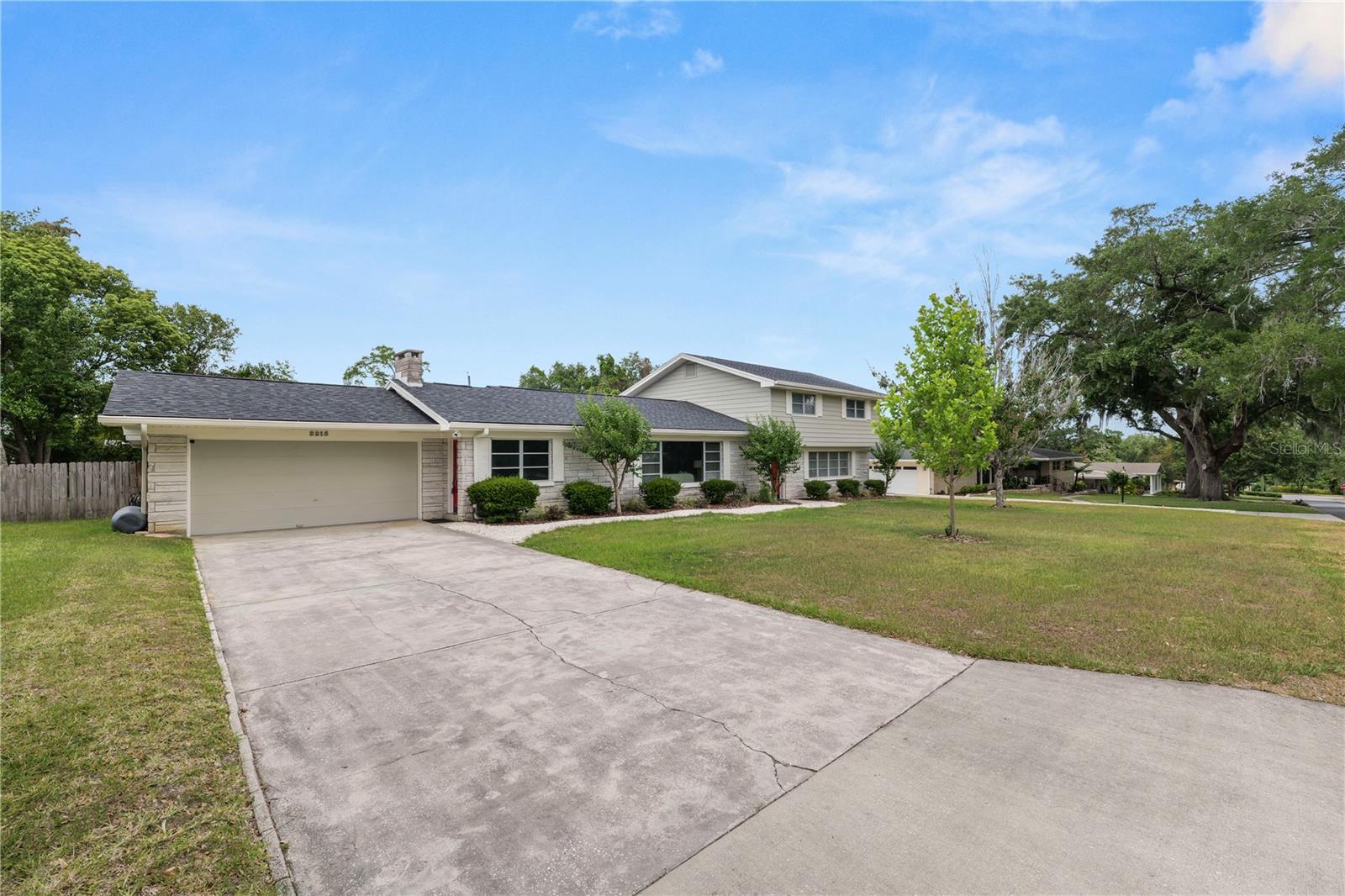 LAUREL HILL - Residential