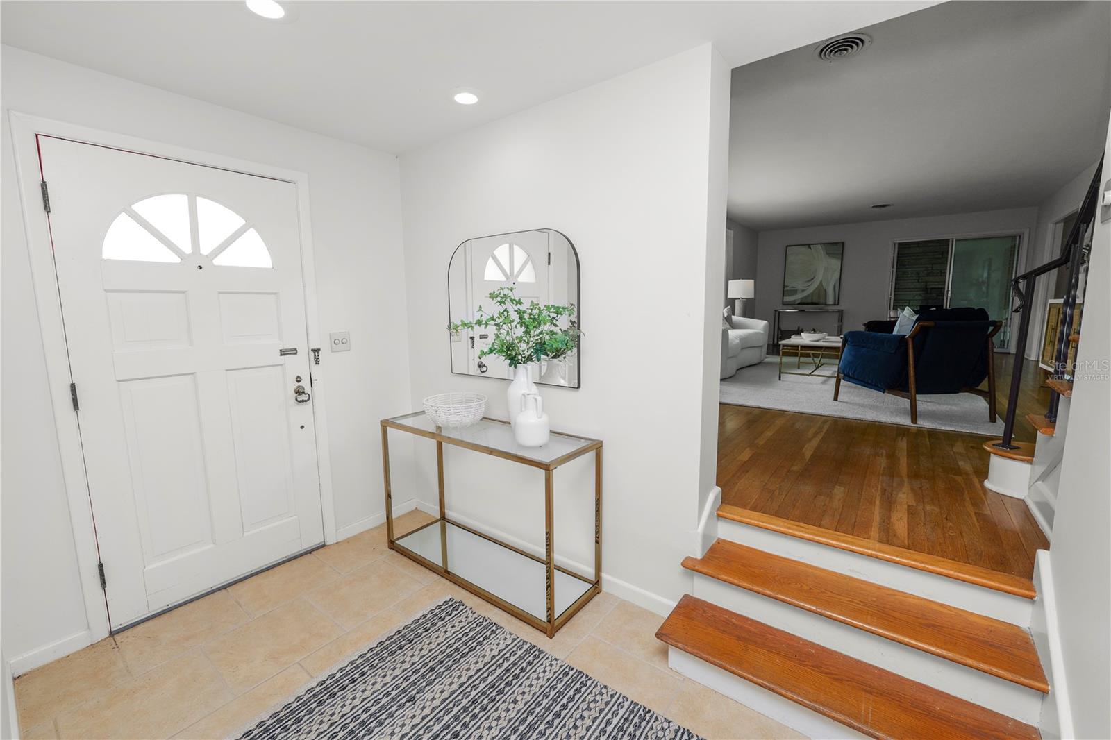 LAUREL HILL - Residential