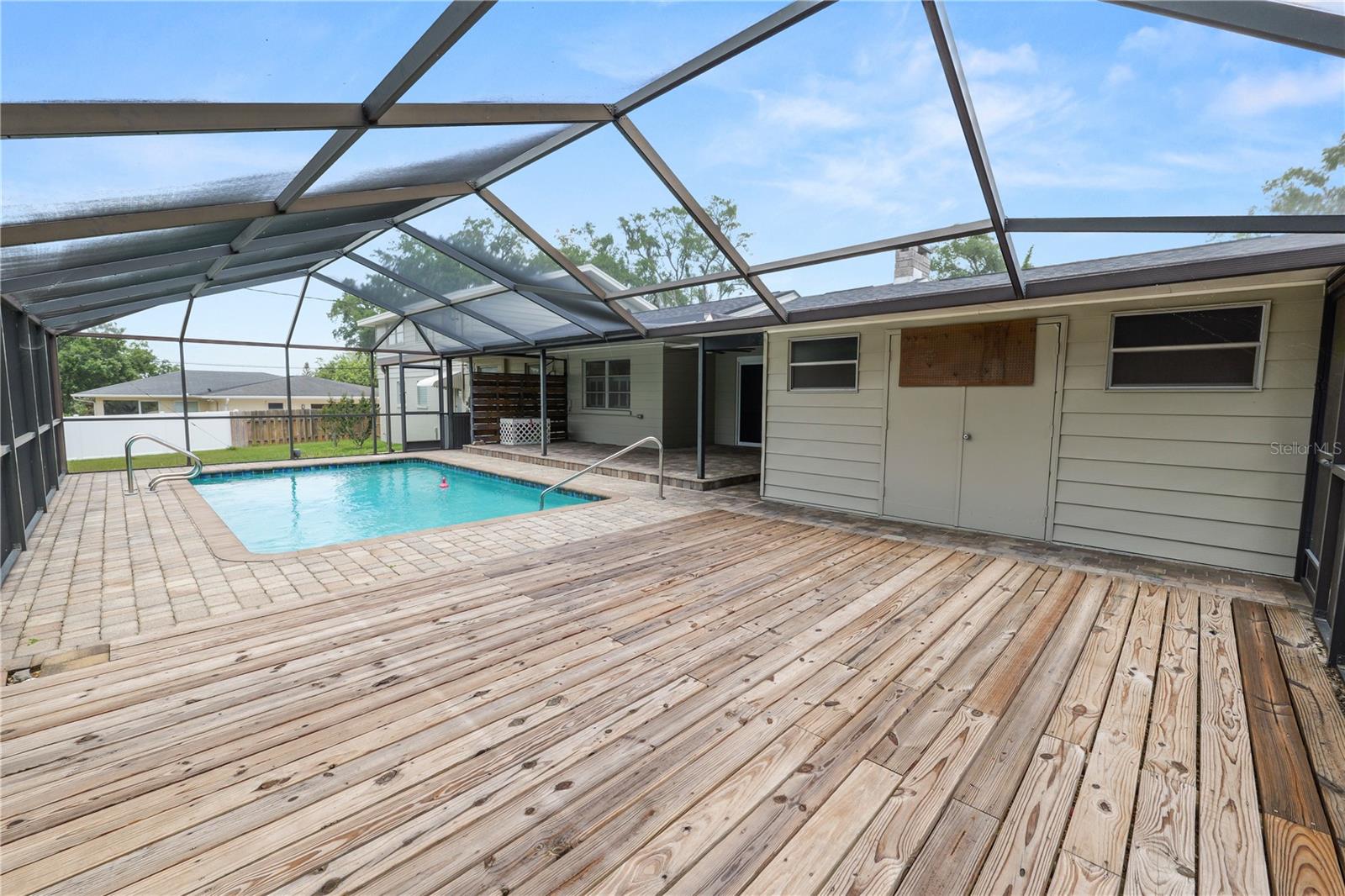 LAUREL HILL - Residential