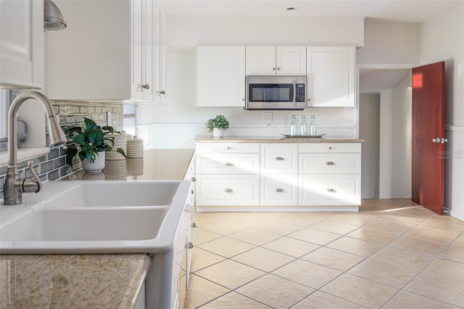 LAUREL HILL - Residential