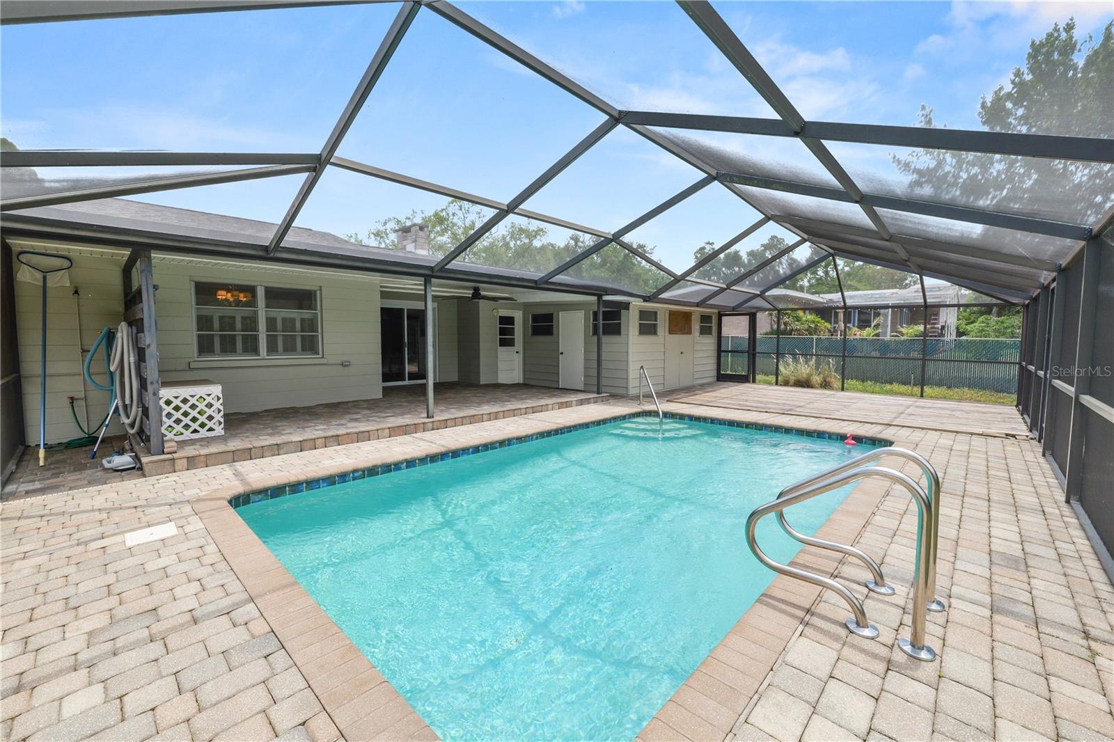 LAUREL HILL - Residential