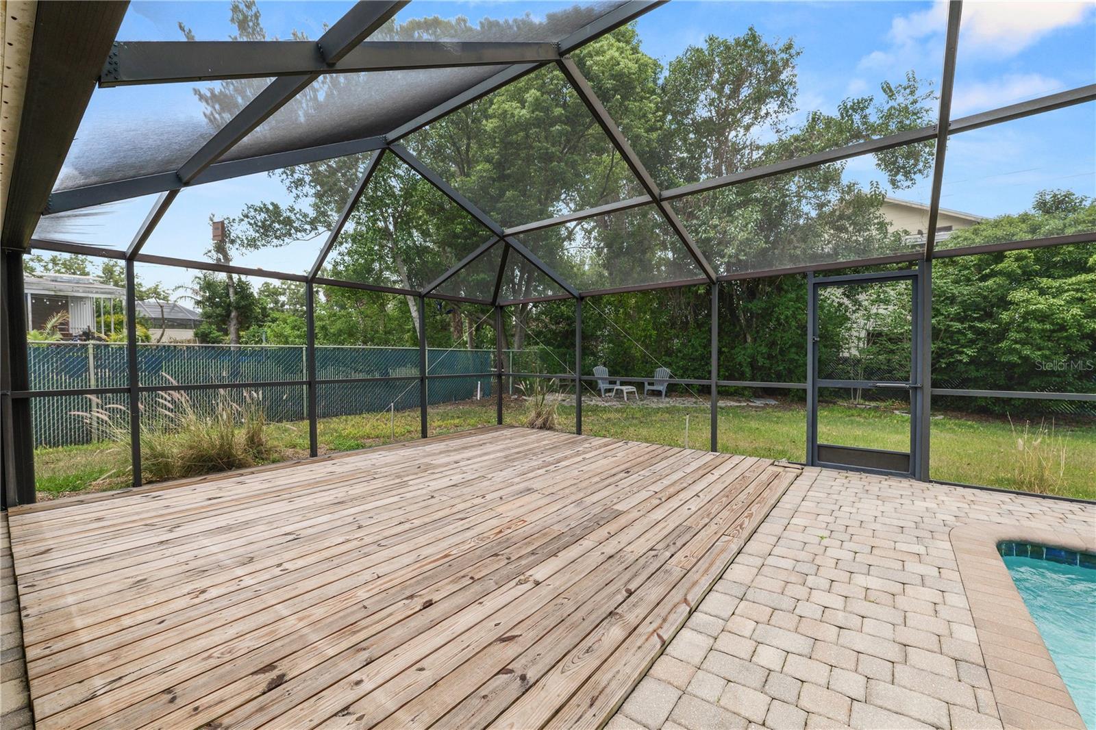 LAUREL HILL - Residential