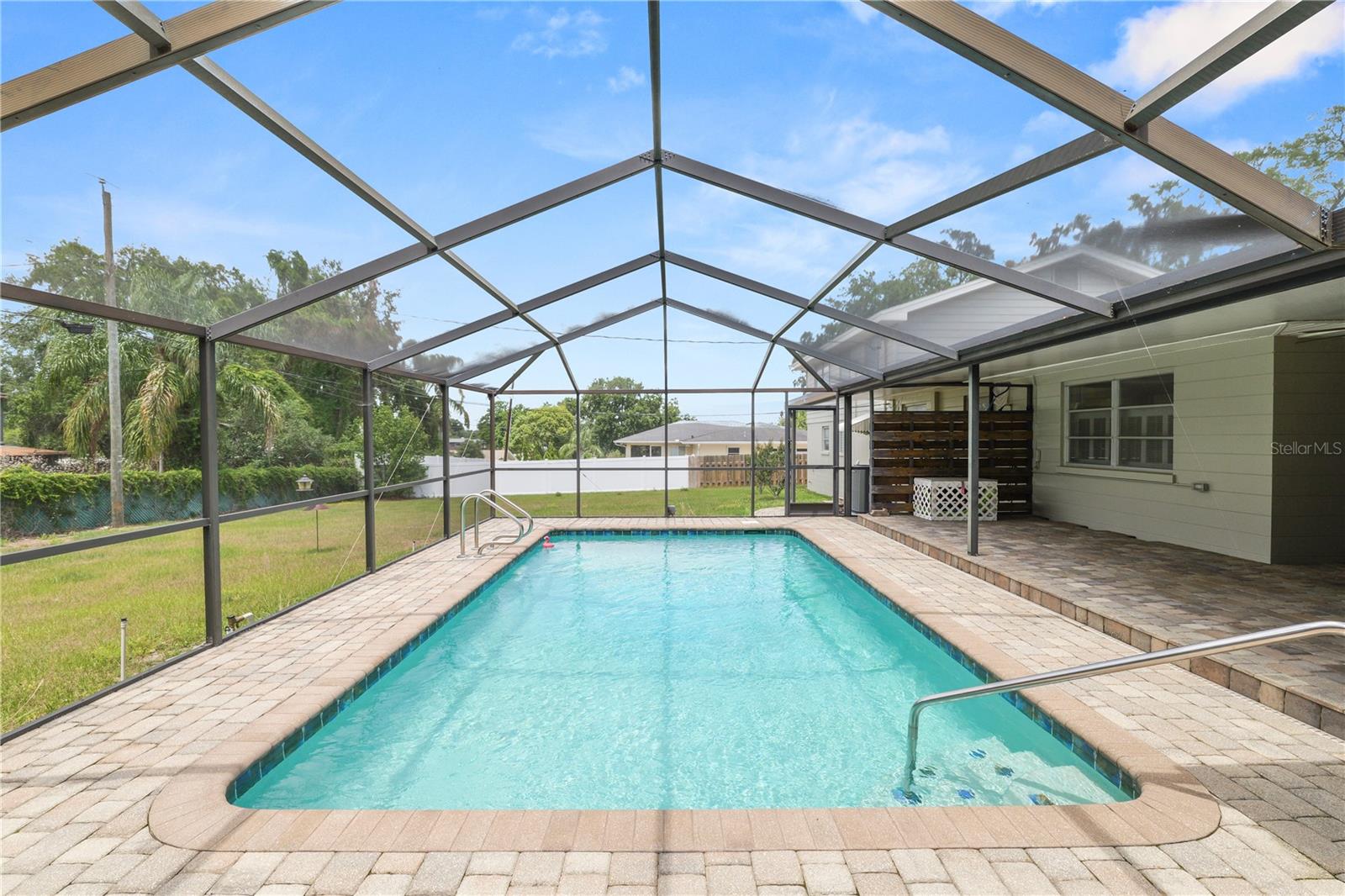 LAUREL HILL - Residential