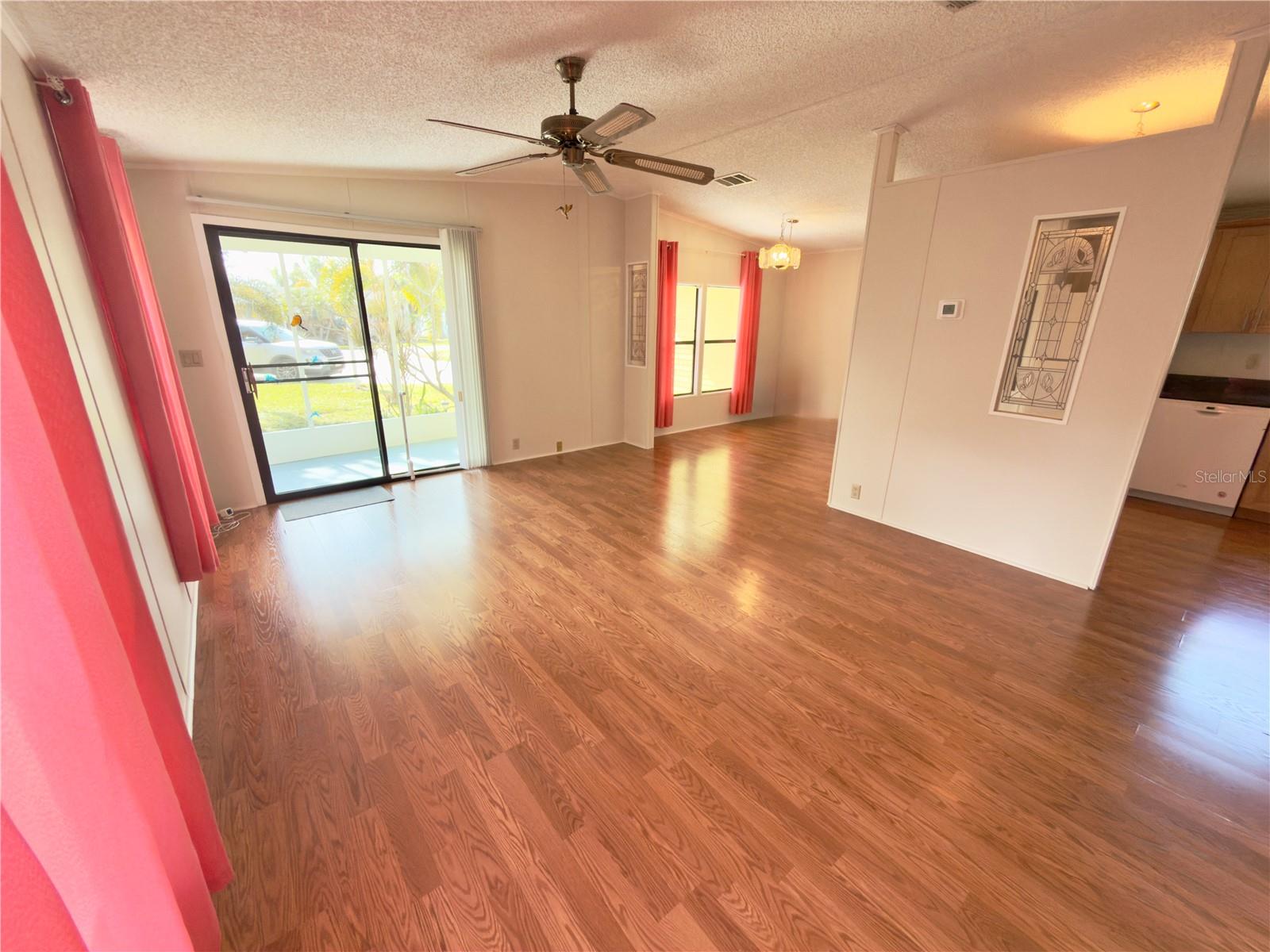 CEDAR LAKES MHP COOP - Residential