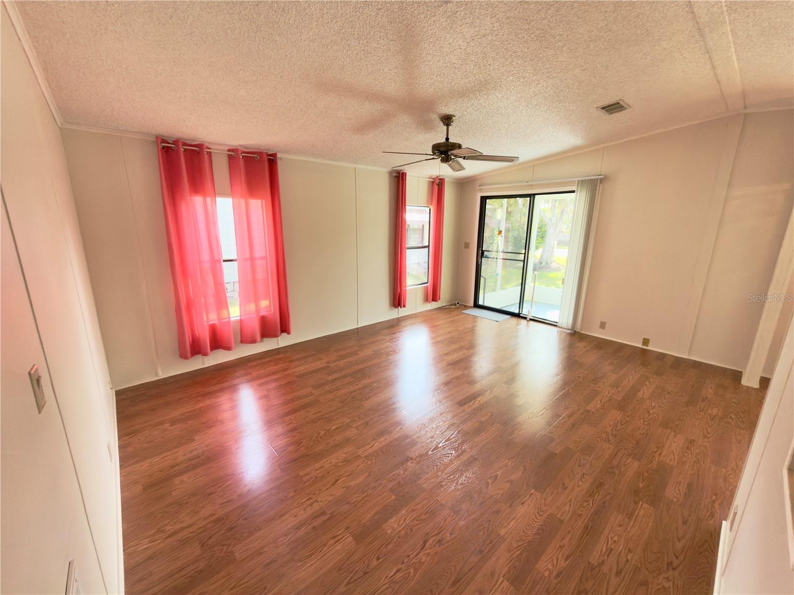 CEDAR LAKES MHP COOP - Residential