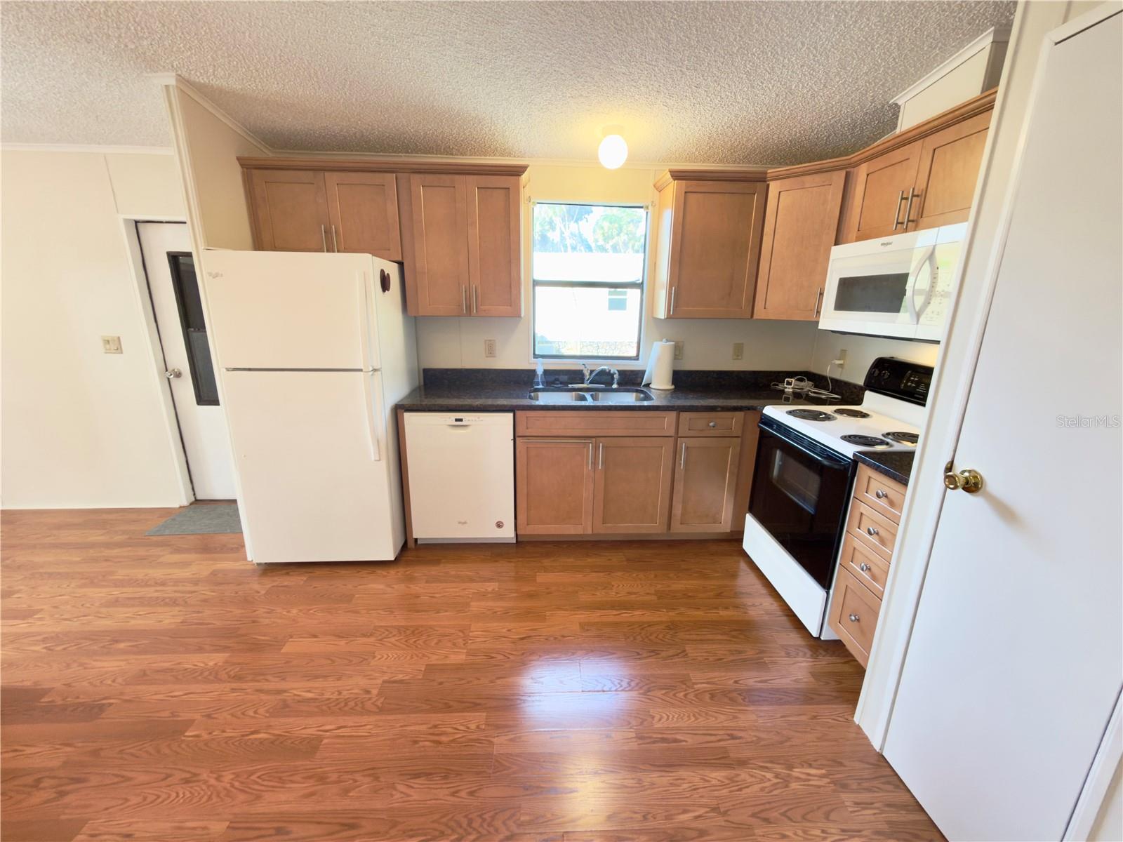 CEDAR LAKES MHP COOP - Residential