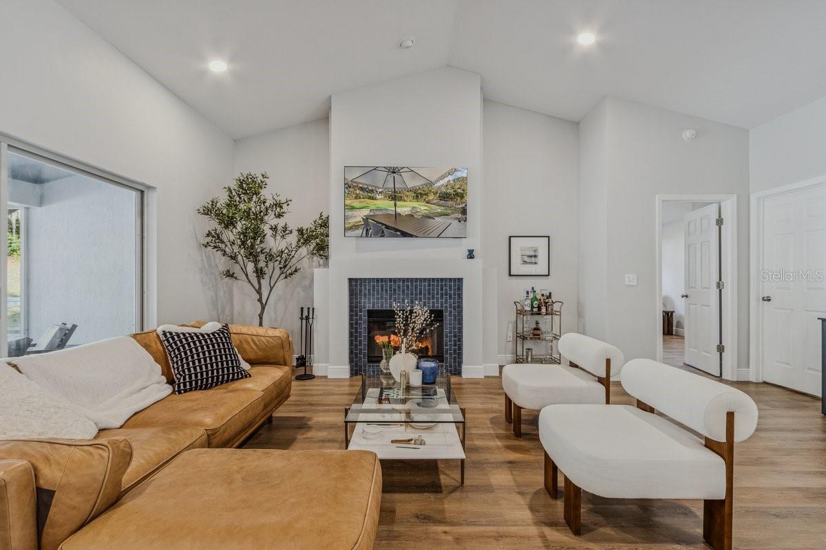 ESTATES AT BENT OAKS - Residential