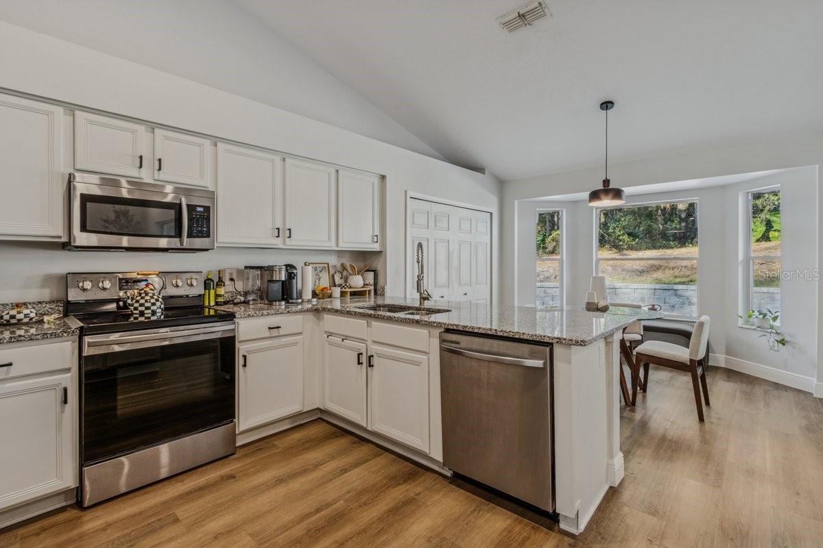 ESTATES AT BENT OAKS - Residential