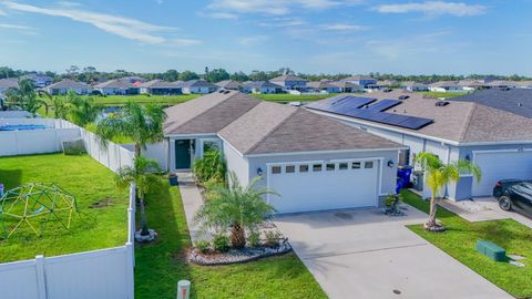 Photo of 4749 Glencrest Loop, Saint Cloud, FL 34772 (MLS # S5132186)