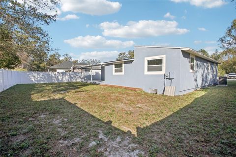 A home in LAND O LAKES