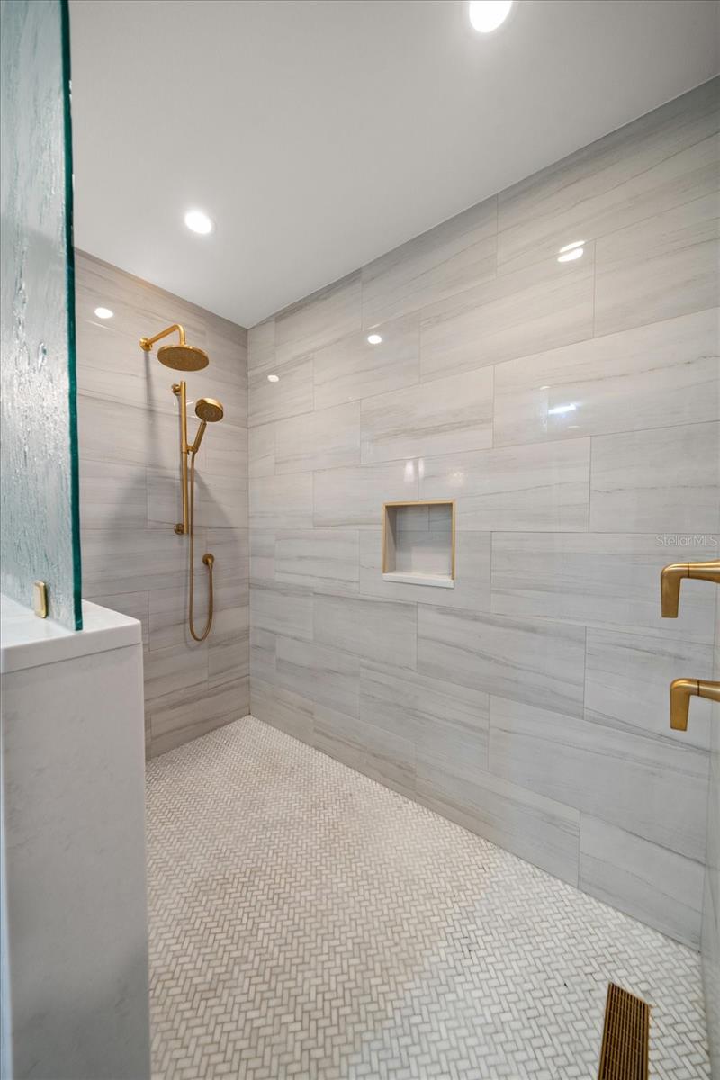 PELICAN PLACE NORTH - Residential