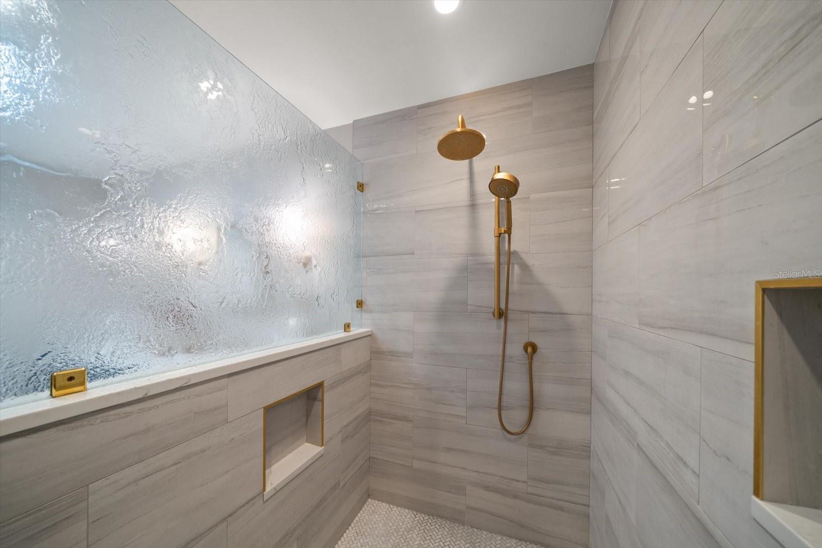 PELICAN PLACE NORTH - Residential