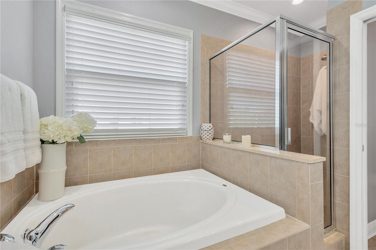 PORT TAMPA COMMUNITIES SUB - Residential Lease