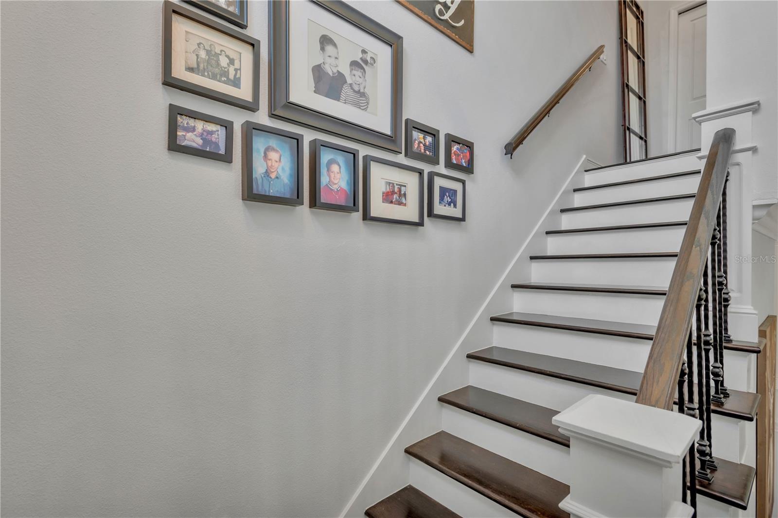 PORT TAMPA COMMUNITIES SUB - Residential Lease