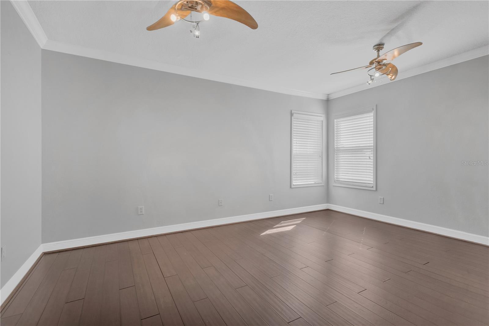 PORT TAMPA COMMUNITIES SUB - Residential Lease