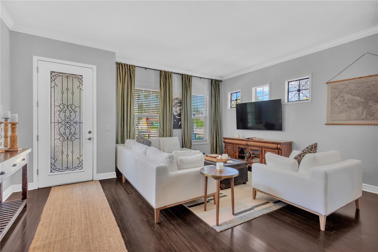 PORT TAMPA COMMUNITIES SUB - Residential Lease