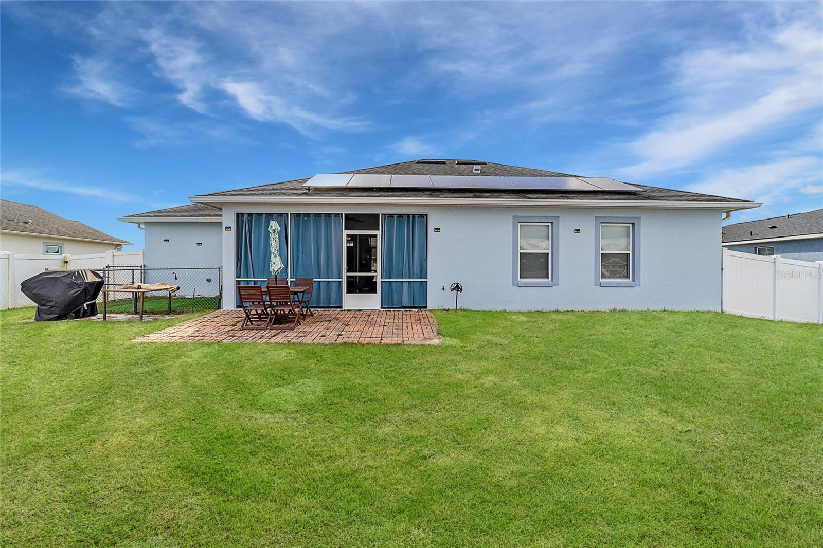 SUMMERCREST - Residential