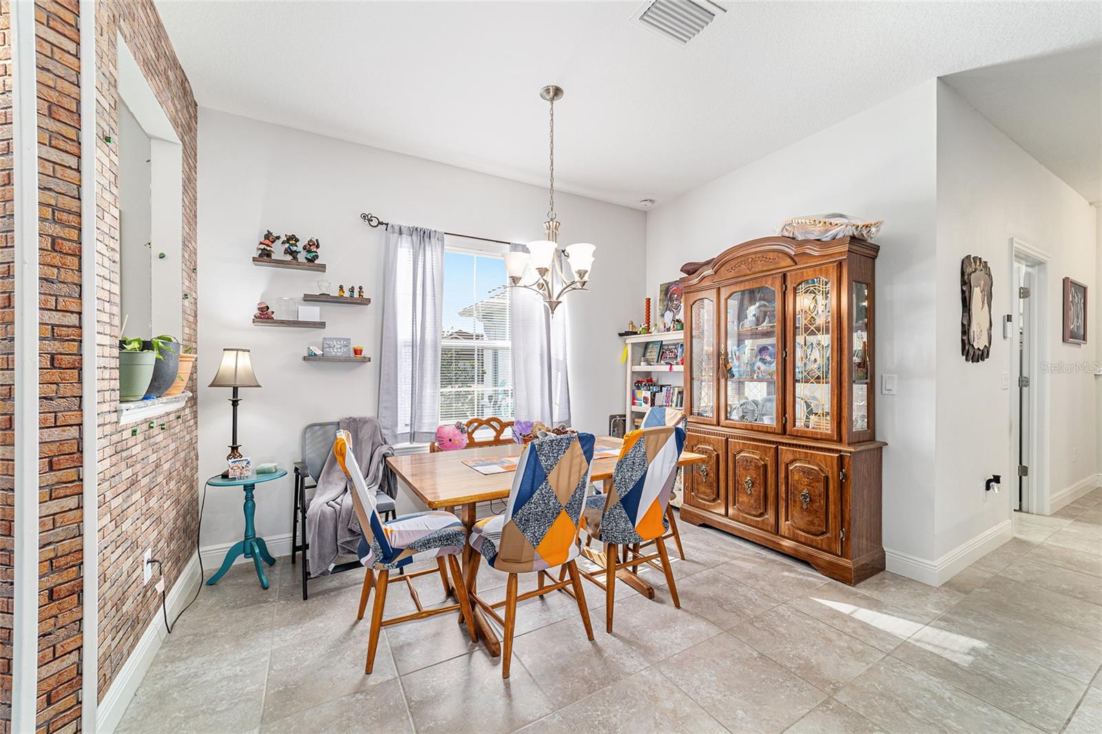 SUMMERCREST - Residential