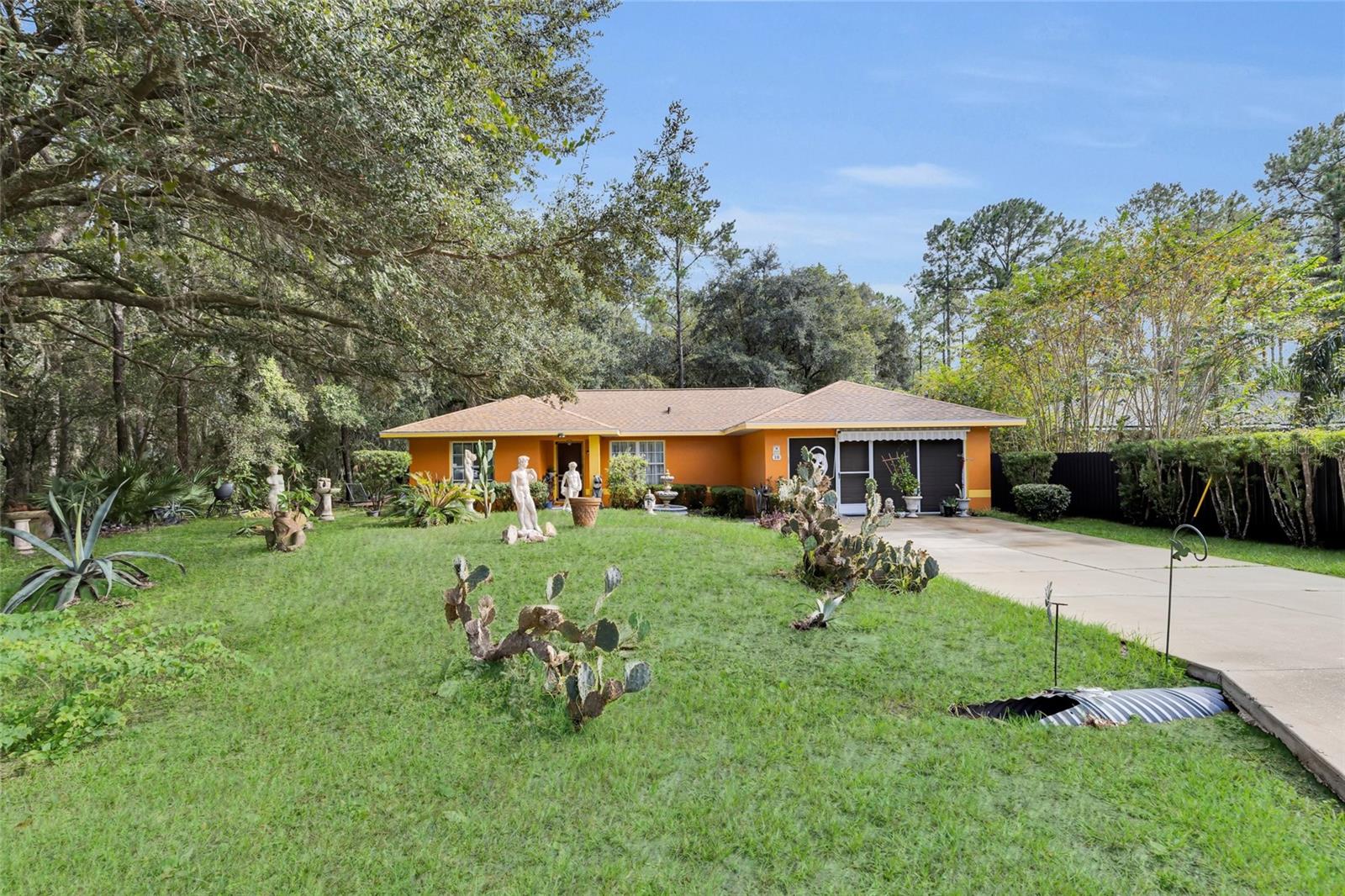 10 SEQUOIA DRIVE TRACE