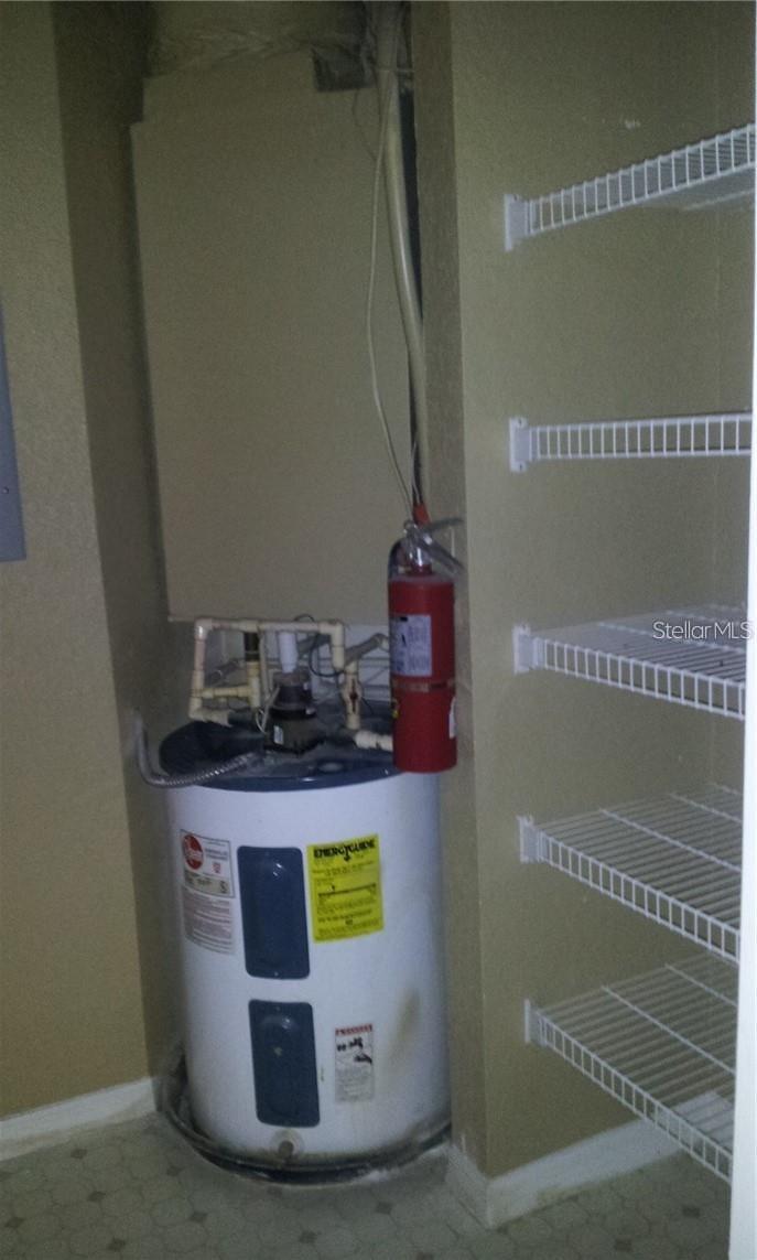 CRESCENT PLACE AT LAKE LOTUS CONDOMINIUM - Residential Lease