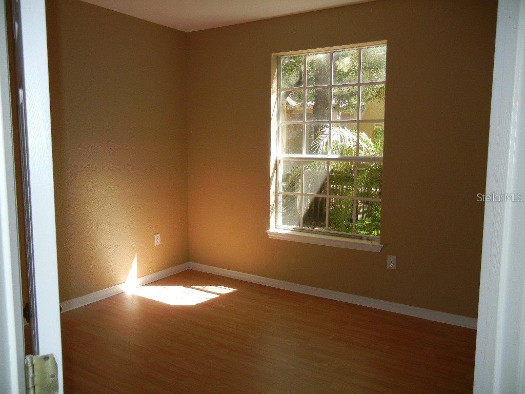 CRESCENT PLACE AT LAKE LOTUS CONDOMINIUM - Residential Lease