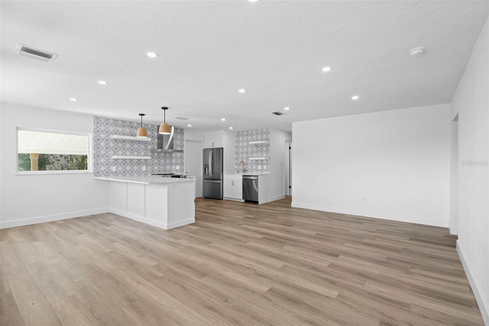 LAKE MANN ESTATES - Residential