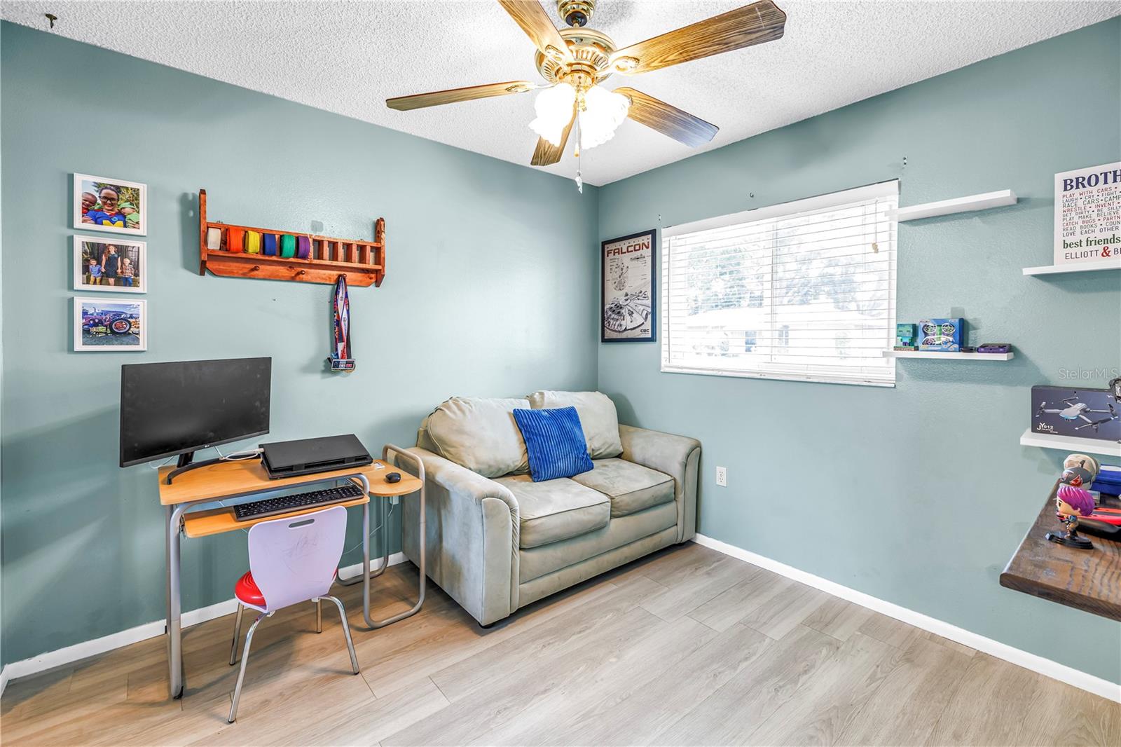 BONNIE BAY COUNTRY CLUB ESTATES PH 6 - Residential