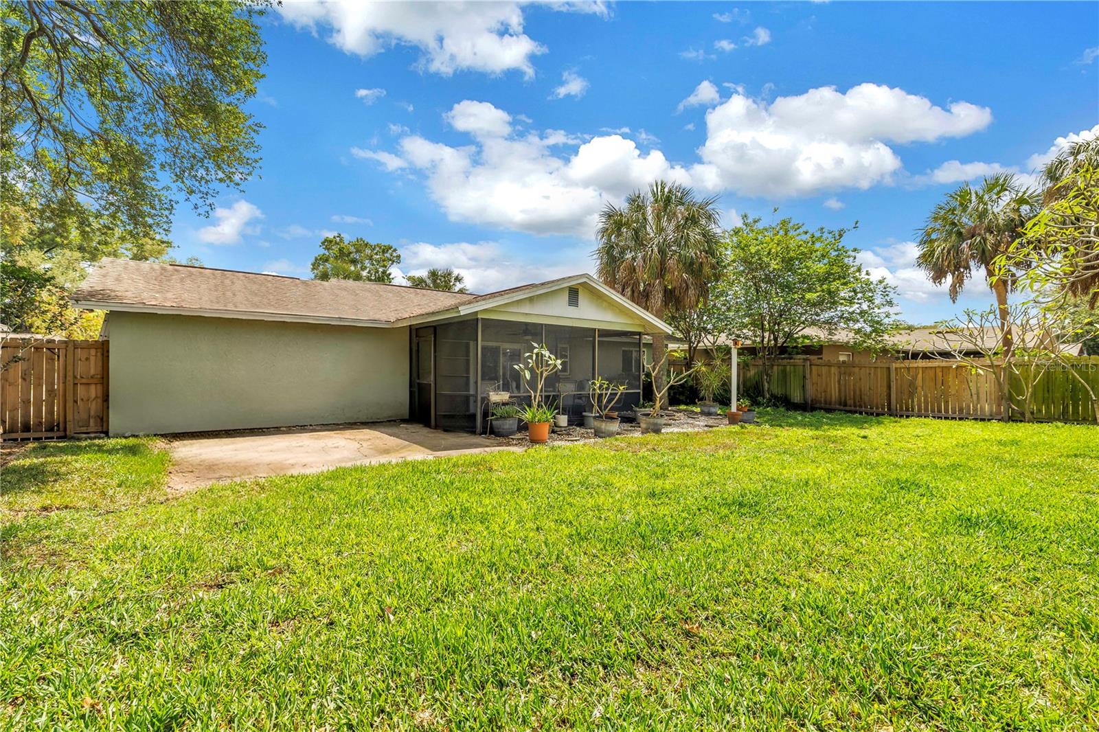 BONNIE BAY COUNTRY CLUB ESTATES PH 6 - Residential