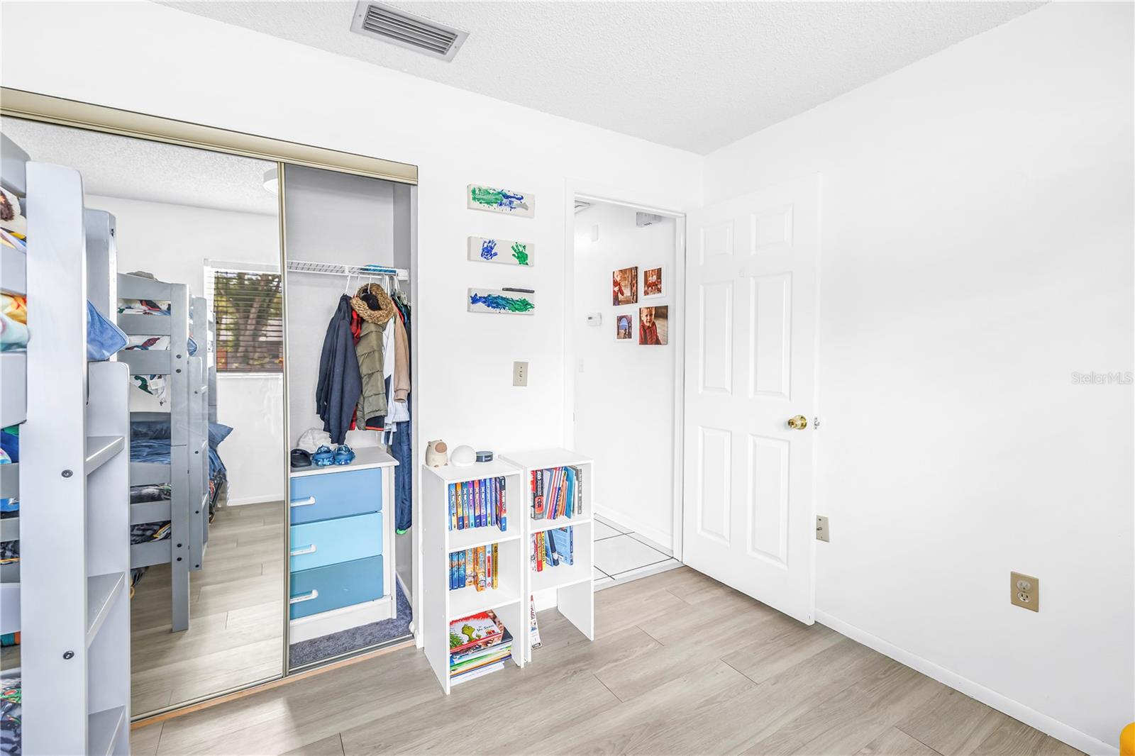 BONNIE BAY COUNTRY CLUB ESTATES PH 6 - Residential