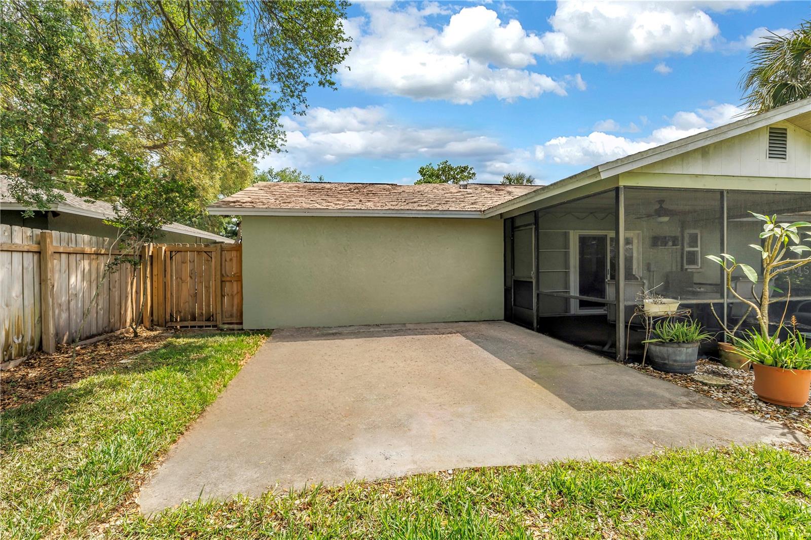 BONNIE BAY COUNTRY CLUB ESTATES PH 6 - Residential