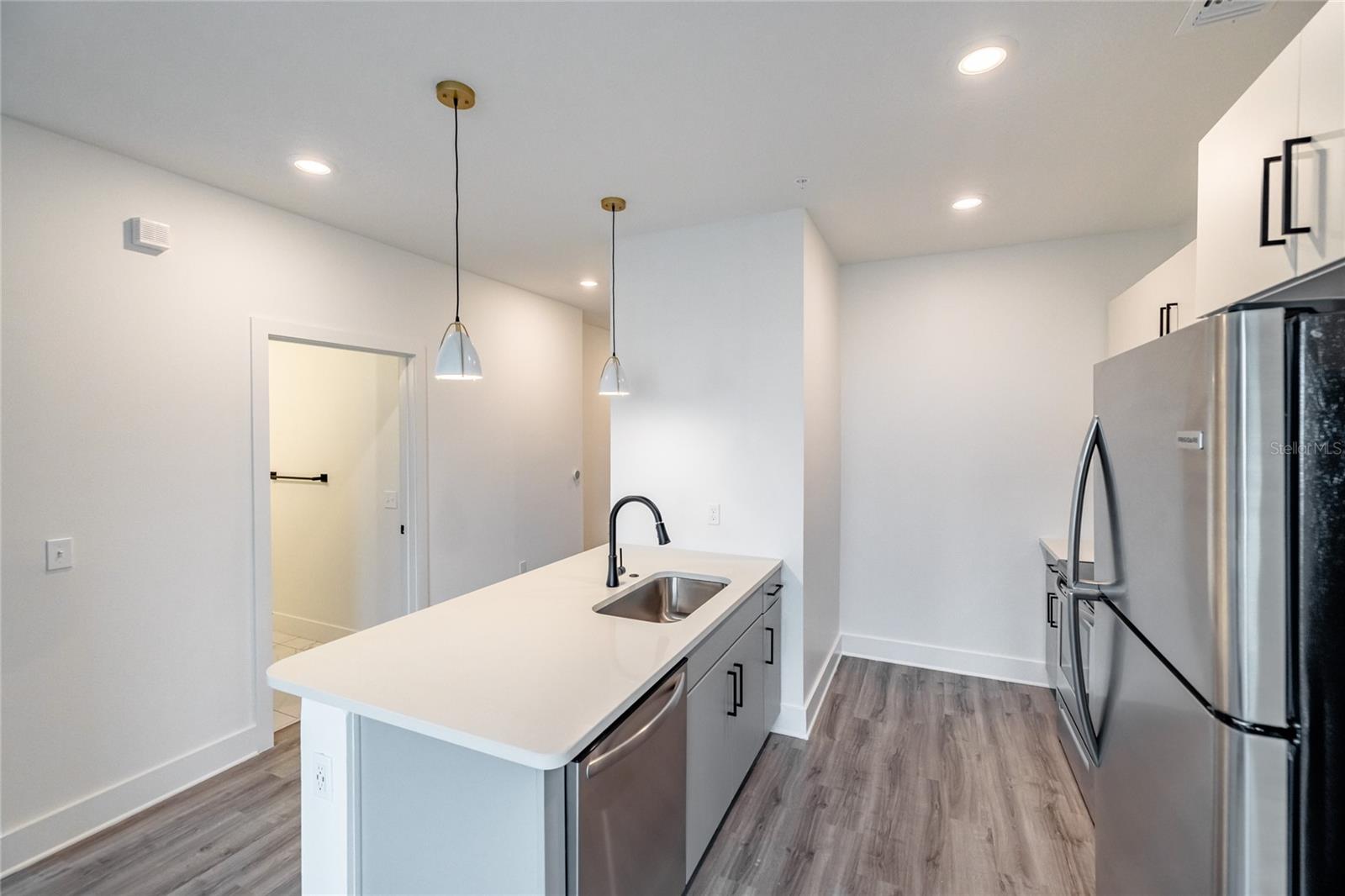 THE ROW WATERSIDE - Residential Lease