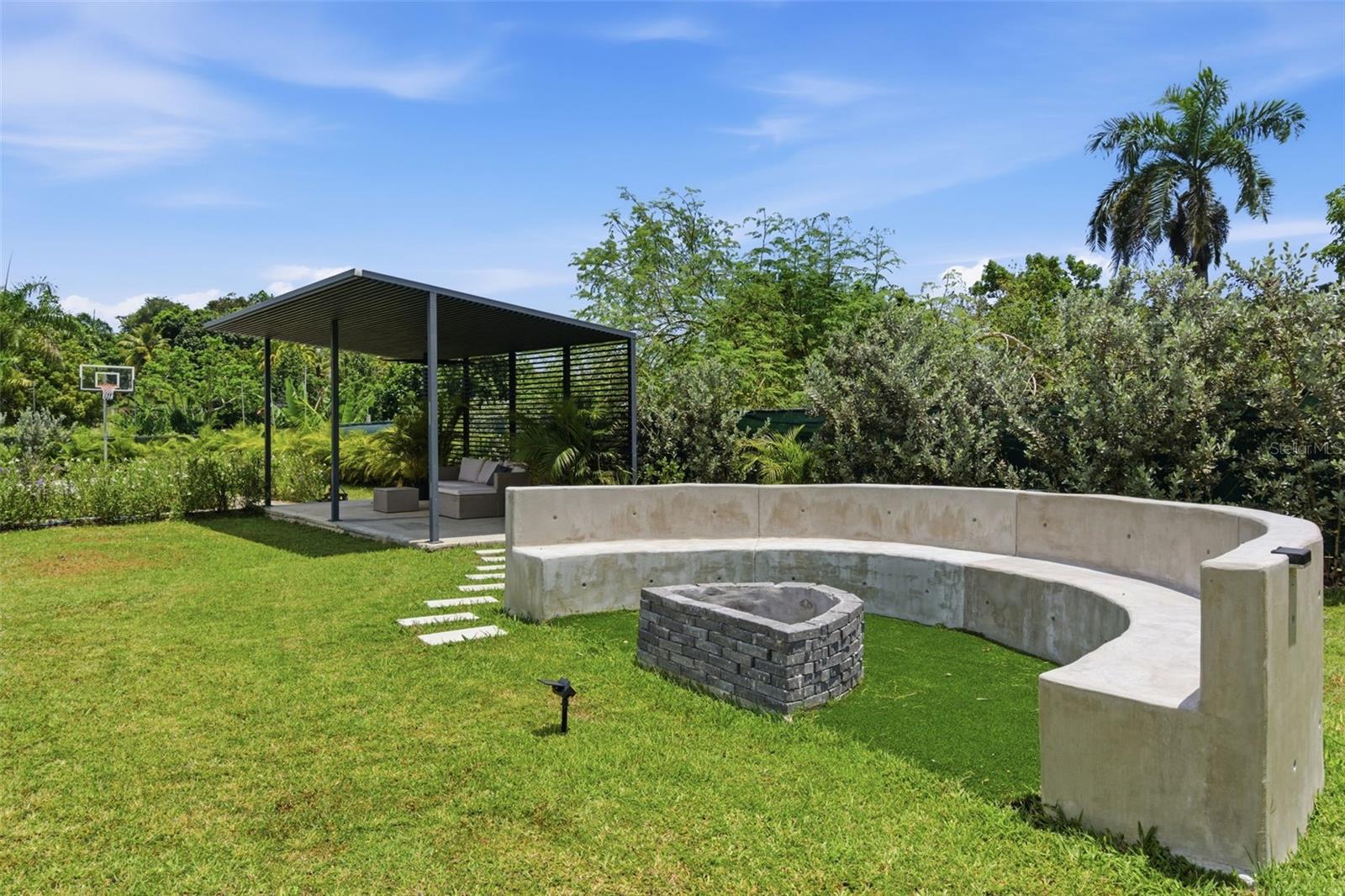 ST. ANTONELLA VILLAGE - Residential