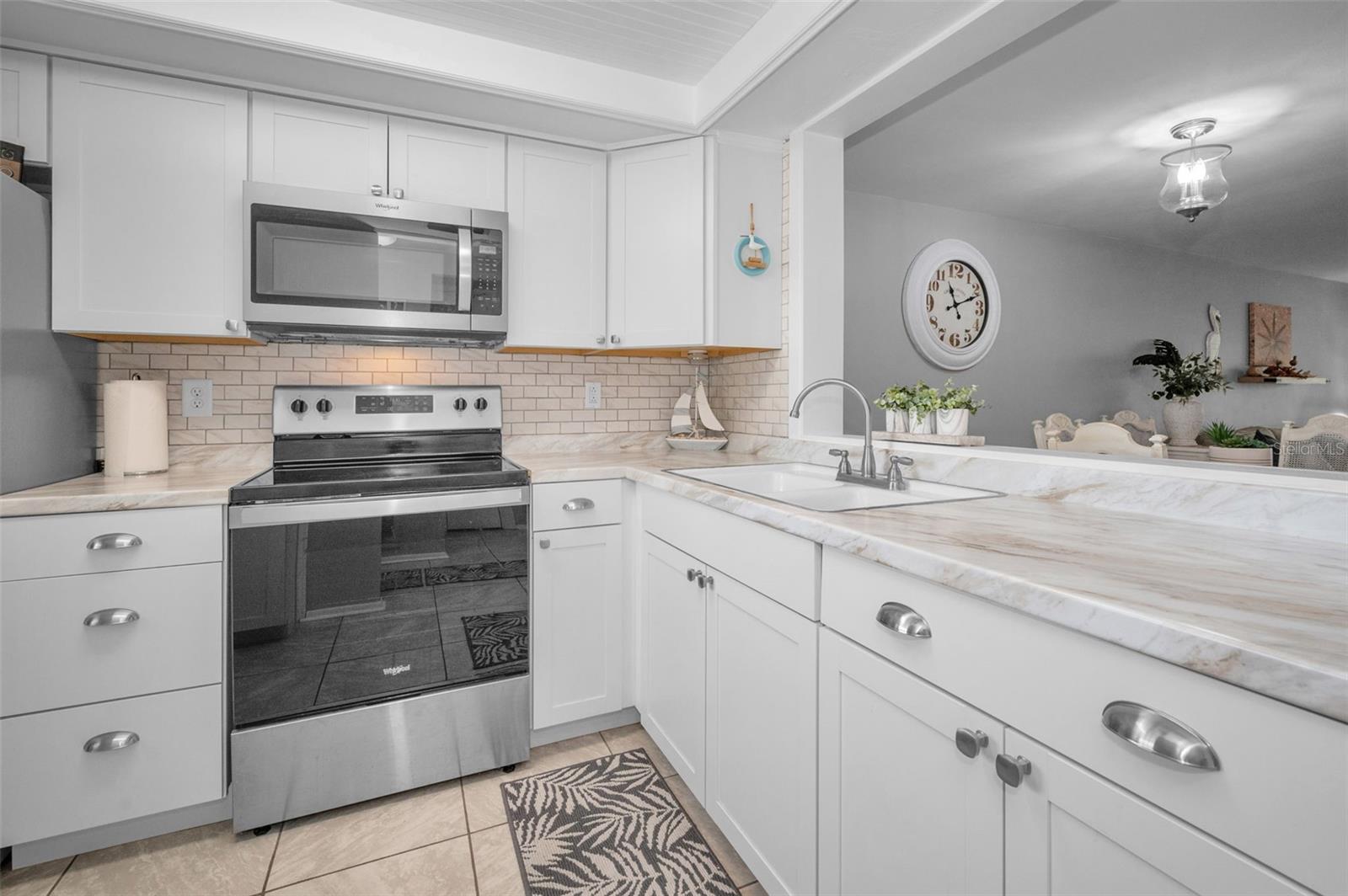 GARDENS OF BEACON SQUARE CONDO - Residential