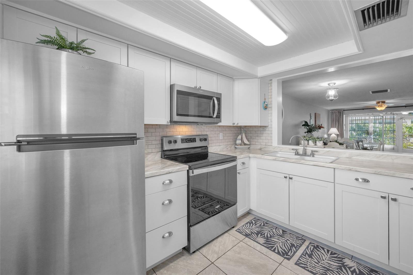 GARDENS OF BEACON SQUARE CONDO - Residential