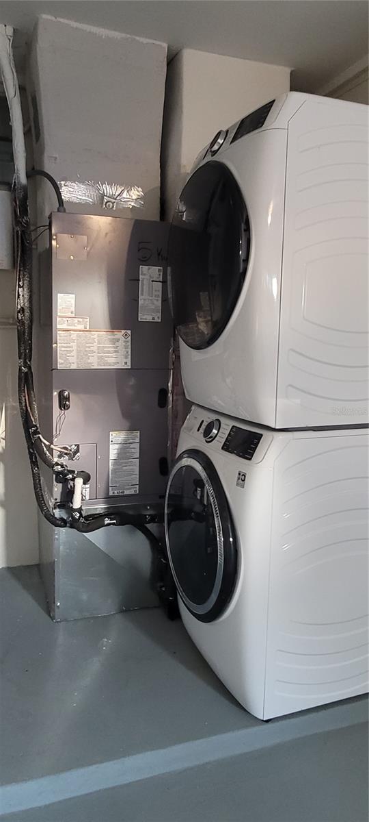 OAKHURST GROVES 1ST ADD - Residential Lease