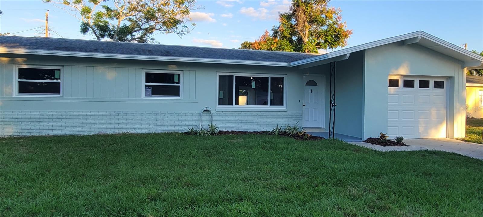 OAKHURST GROVES 1ST ADD - Residential Lease